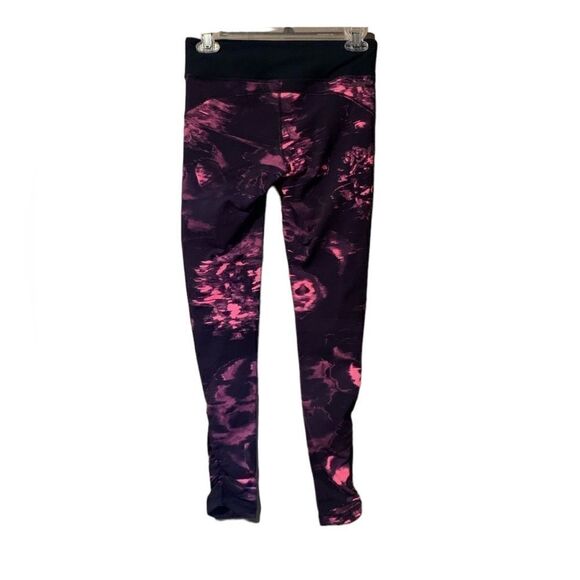 3 for $30! New balance colourful cropped leggings - Picture 12 of 12